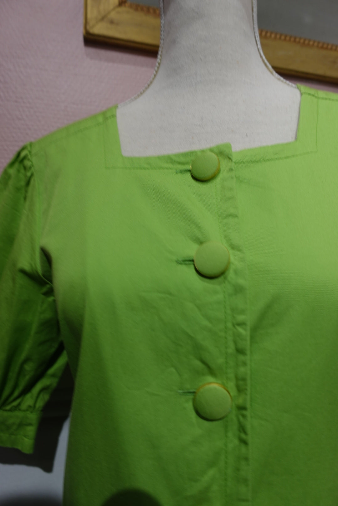 Robe Droite Sixties "Granny Smith" - Vert Pomme & Manches Bouffantes