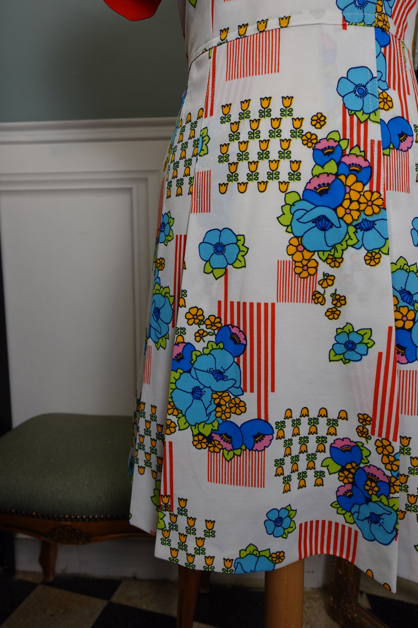 Robe vintage années 60/70 à imprimé floral graphique