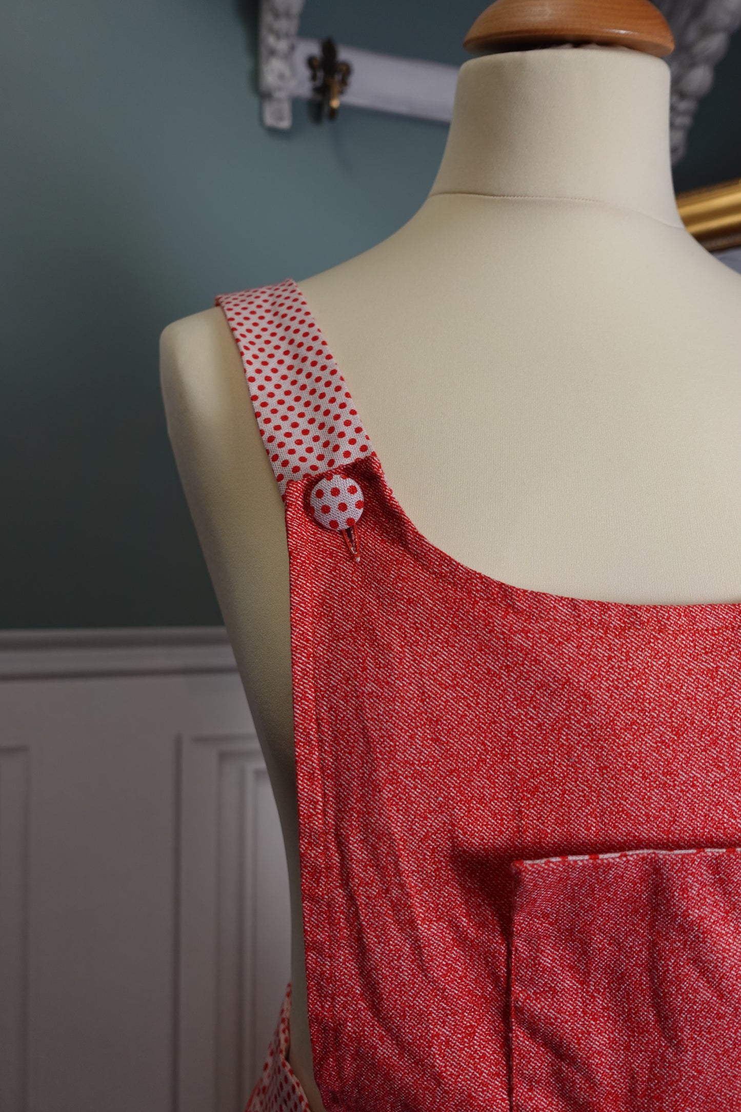 Robe salopette vintage rouge à pois – Taille S