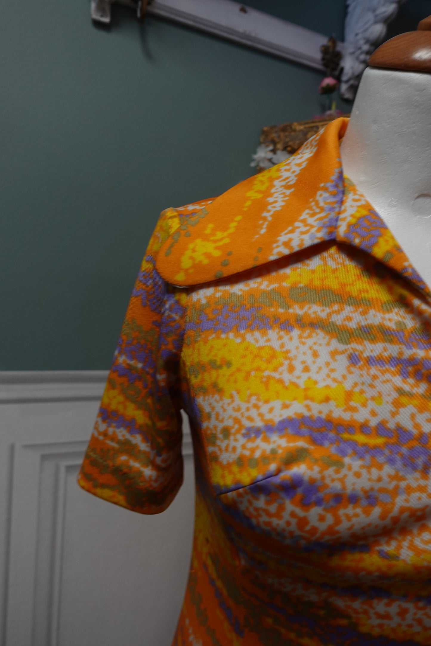 Robe Vintage Années 70 Orange à Grand Col Iconique