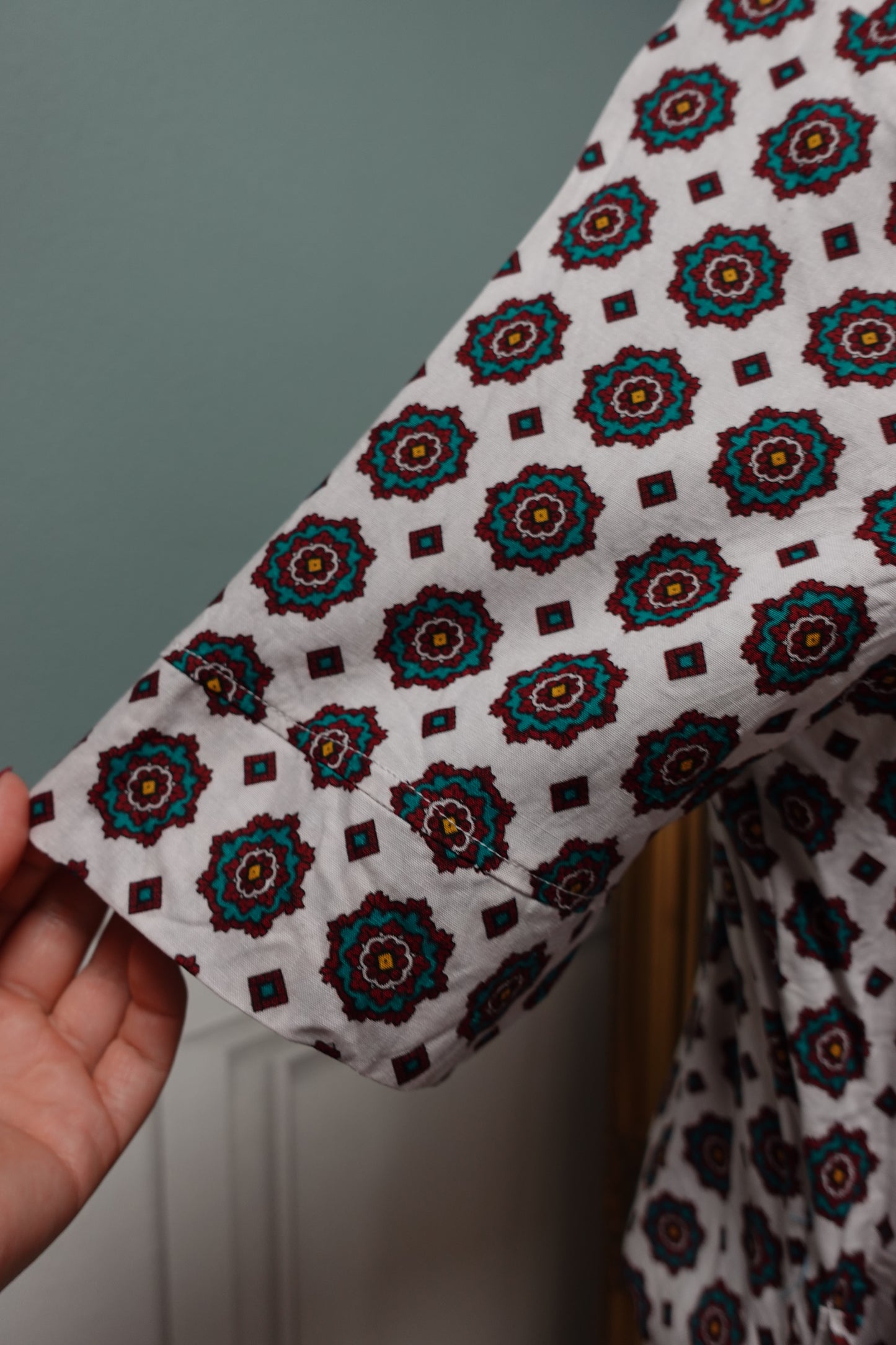 Veste-Chemise Légère Vintage Fait Main – Motifs Géométriques & Boutons Turquoise