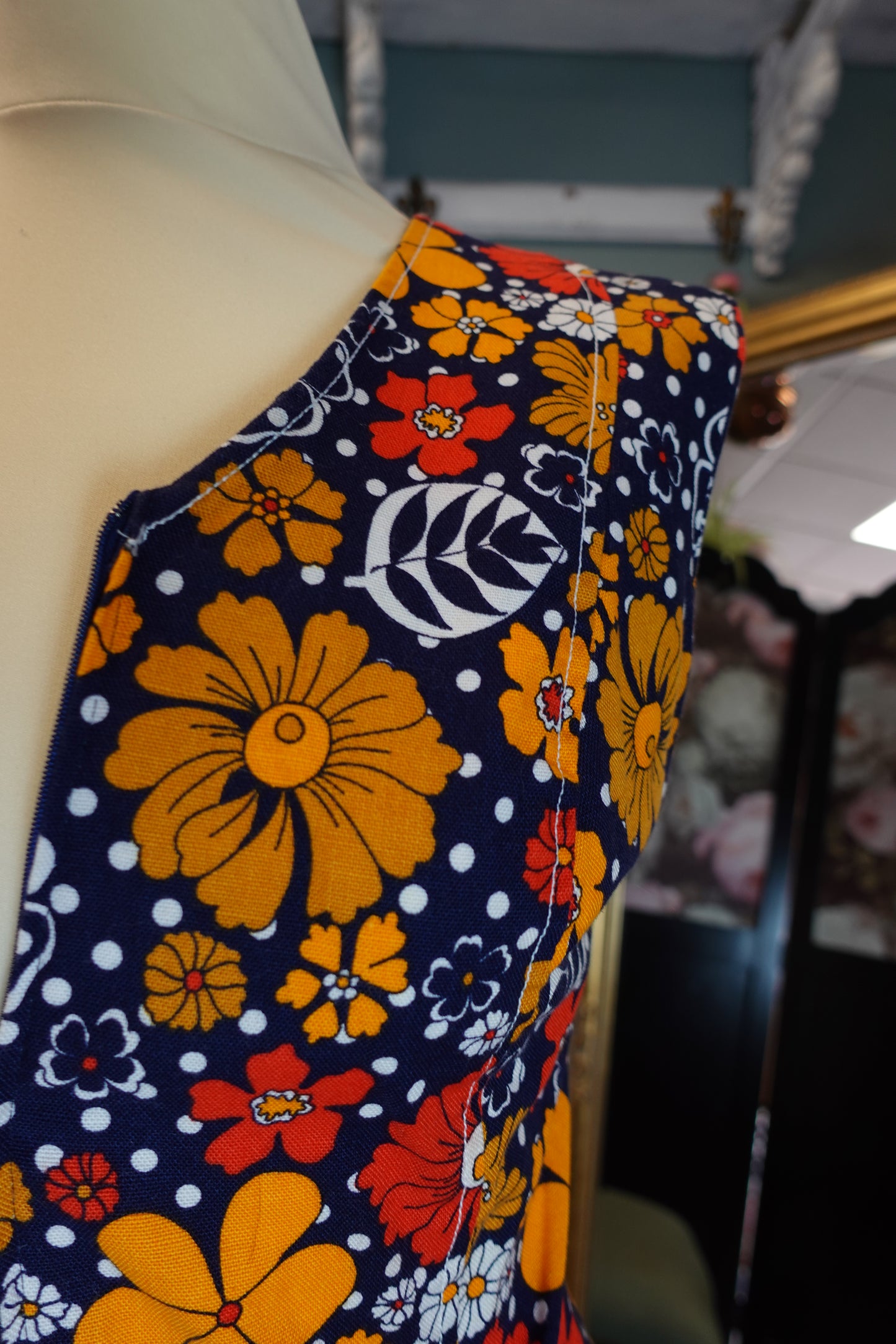 Robe vintage Hubert Made in France 60s-70s en coton fleuri – Taille 36