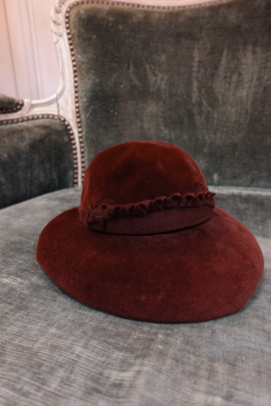 Chapeau Vintage en Feutre Velours Marron - Style "Toque" à Poser (Petit Tour / Bibi)