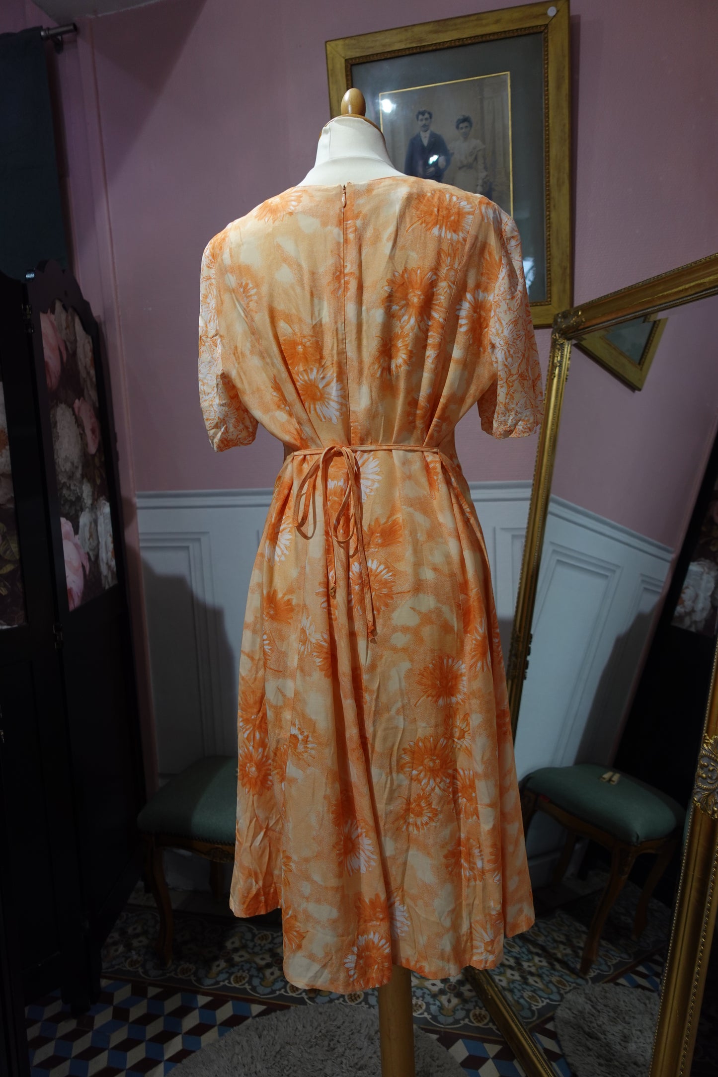 Robe Midi Vintage "Mandarine Florale" – Ajustable & Fluide