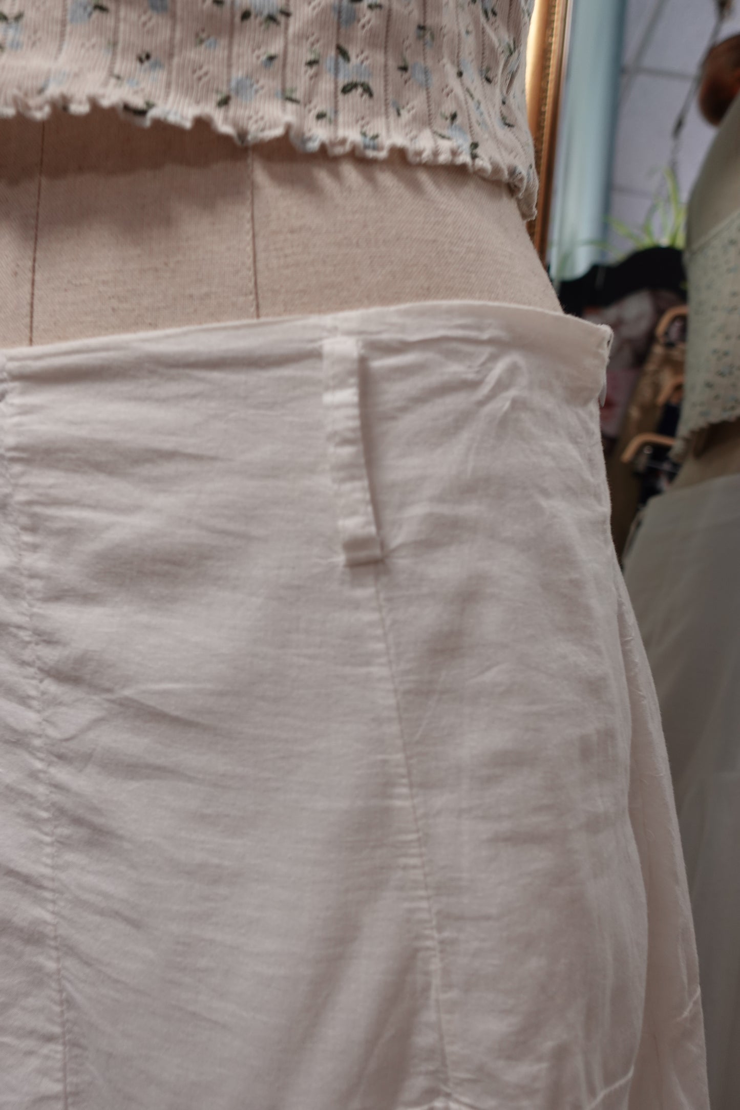 Jupe midi blanche légère à volants – Taille 38