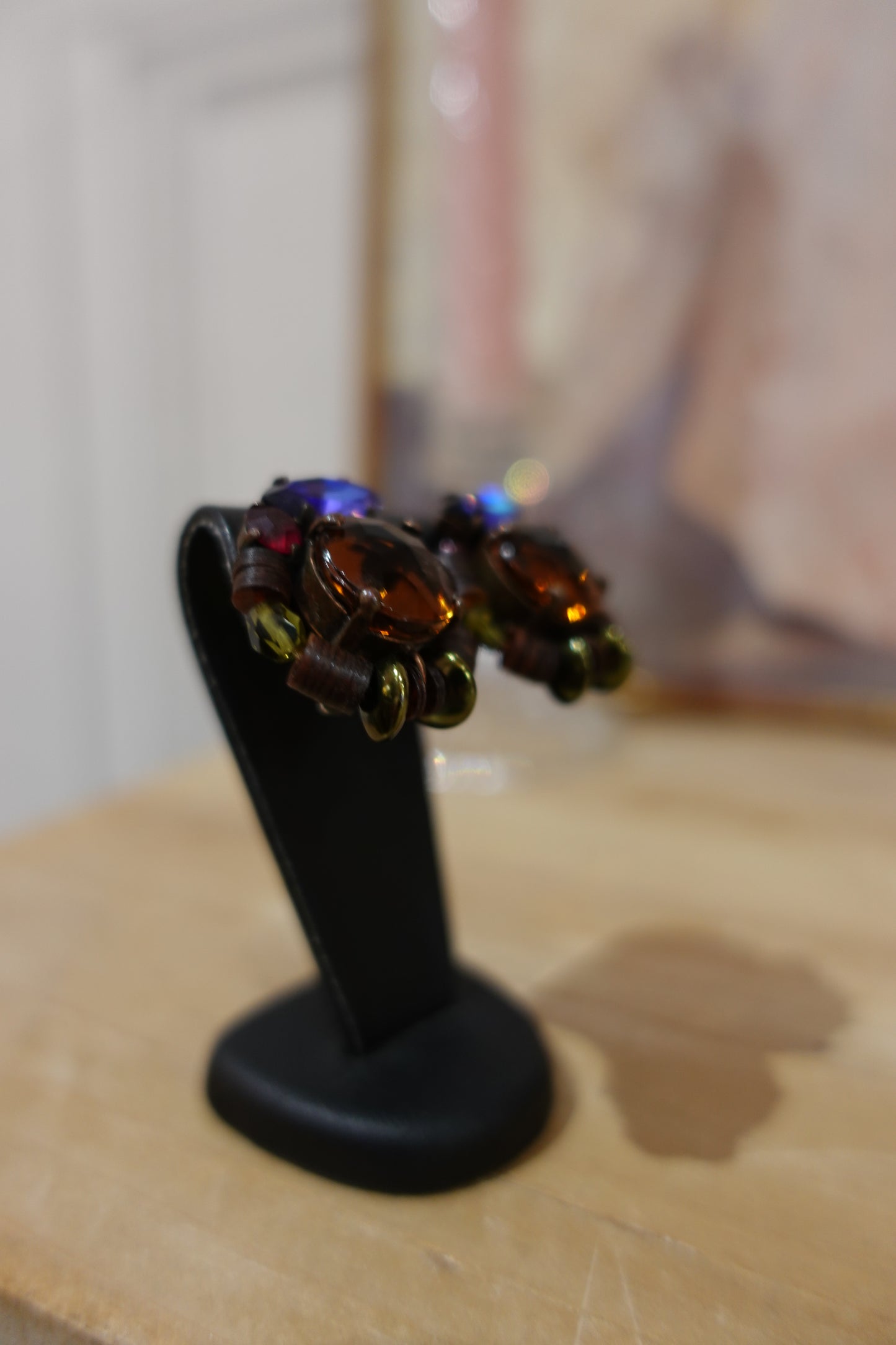 Boucles d’oreilles vintage Zoé Coste Made in France – clips – cristal ambré et violet – années 90