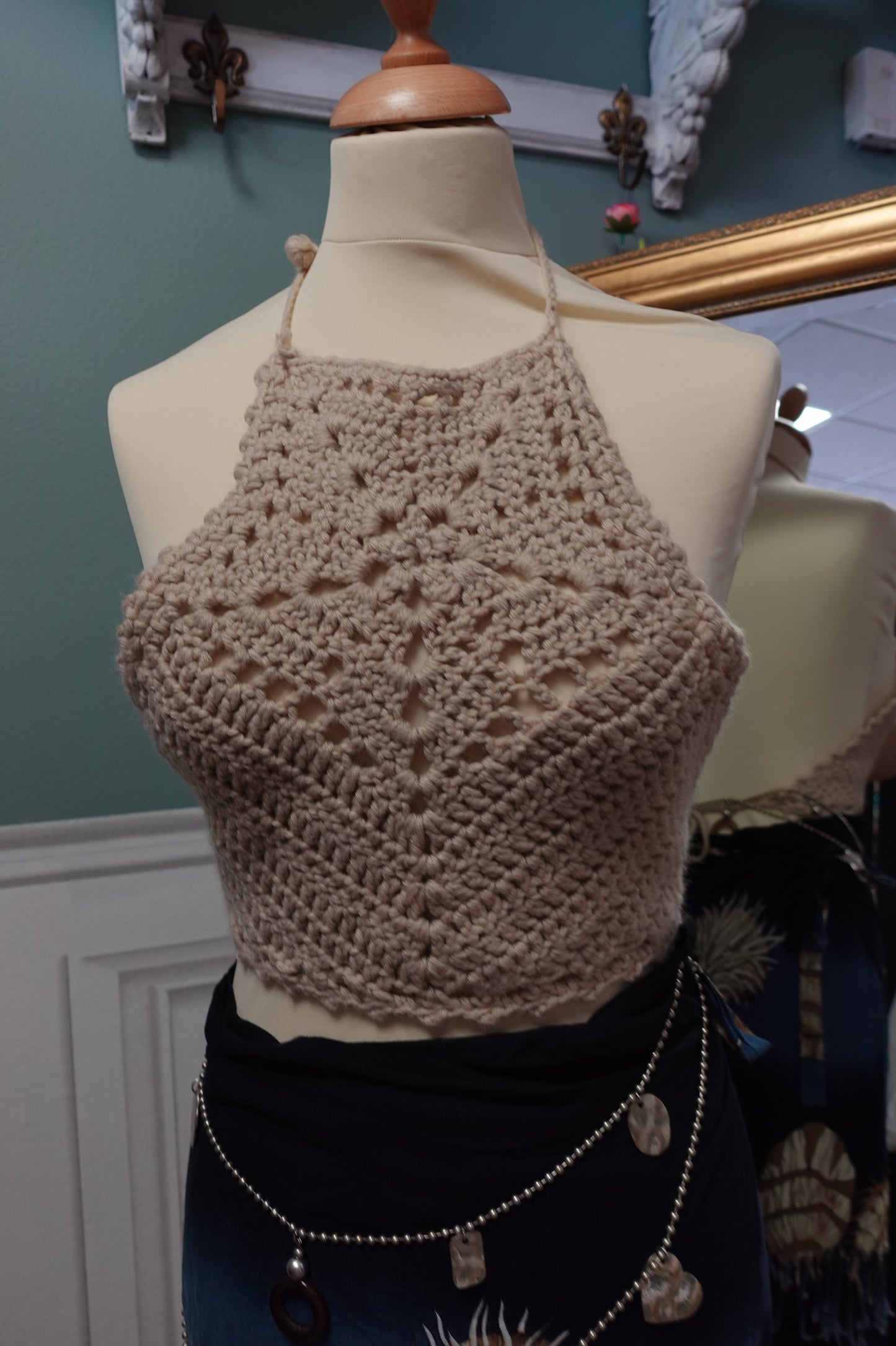 Top crochet fait main beige dos nu – Style bohème – Taille S