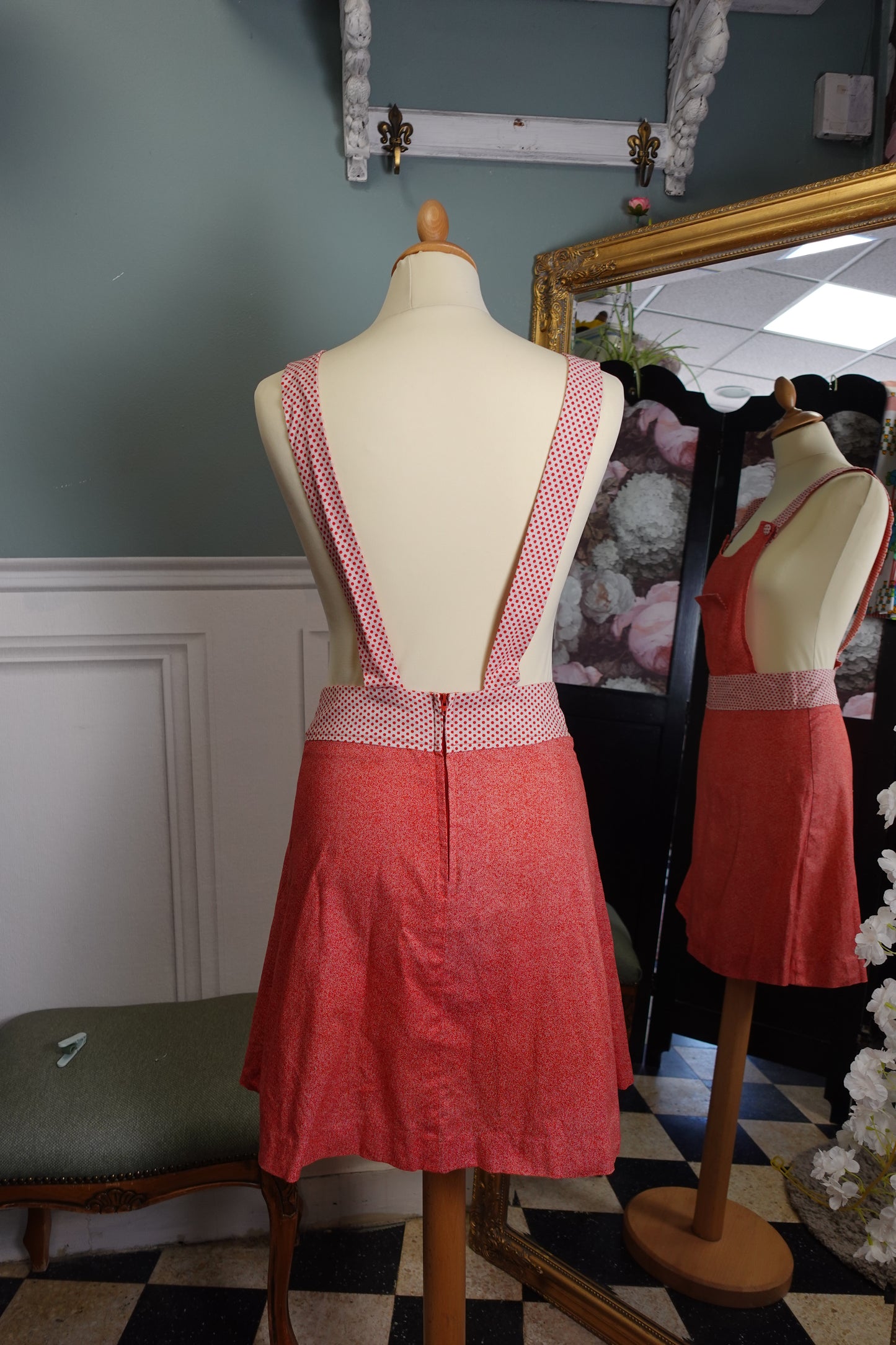 Robe salopette vintage rouge à pois – Taille S