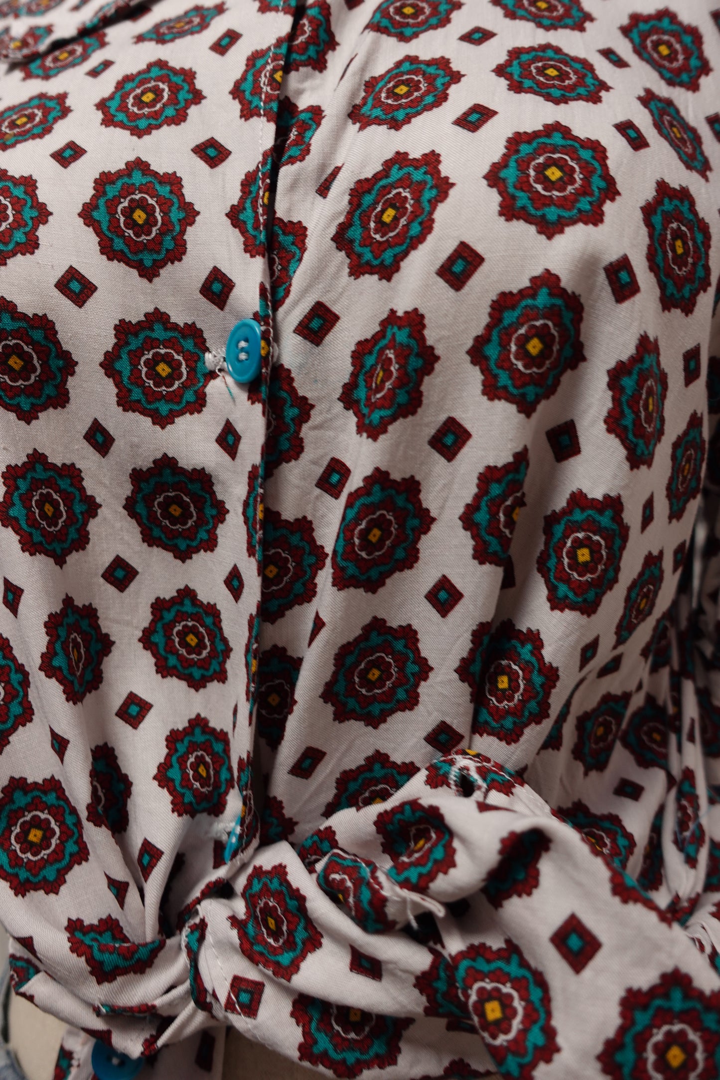Veste-Chemise Légère Vintage Fait Main – Motifs Géométriques & Boutons Turquoise