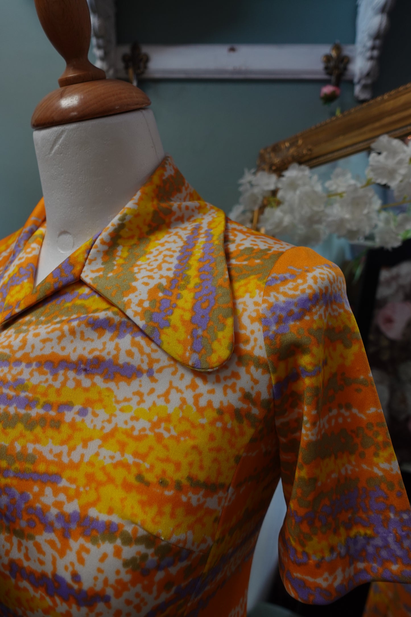 Robe Vintage Années 70 Orange à Grand Col Iconique