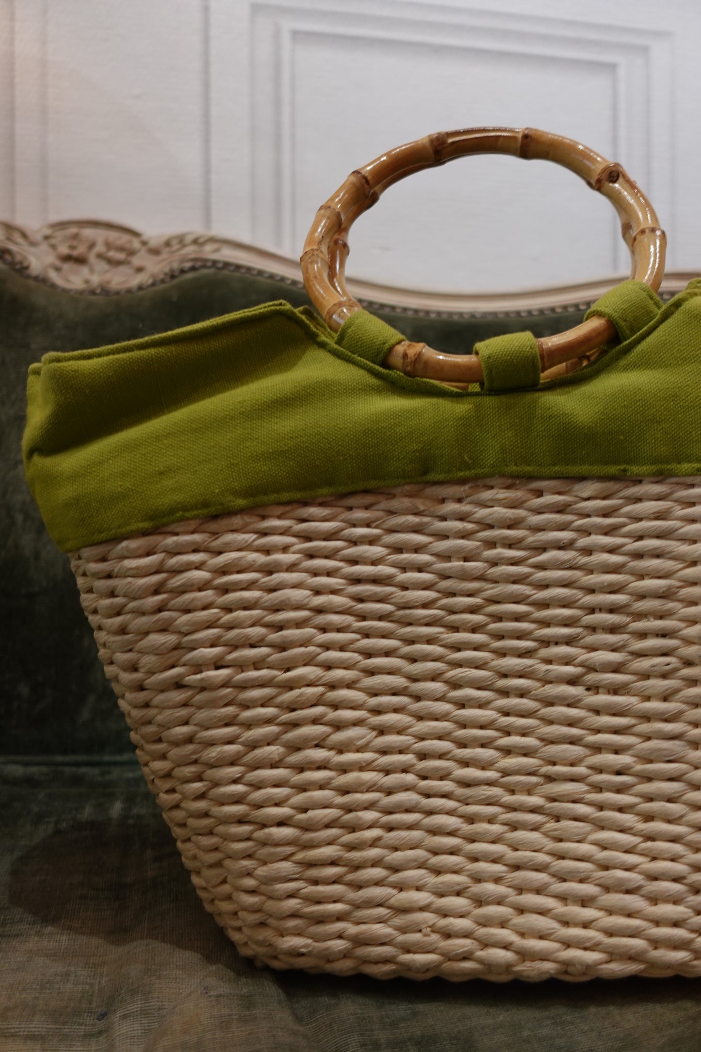 Sac Panier Vintage en Osier Tressé — Crème & Vert Riviera (Circa 1970)