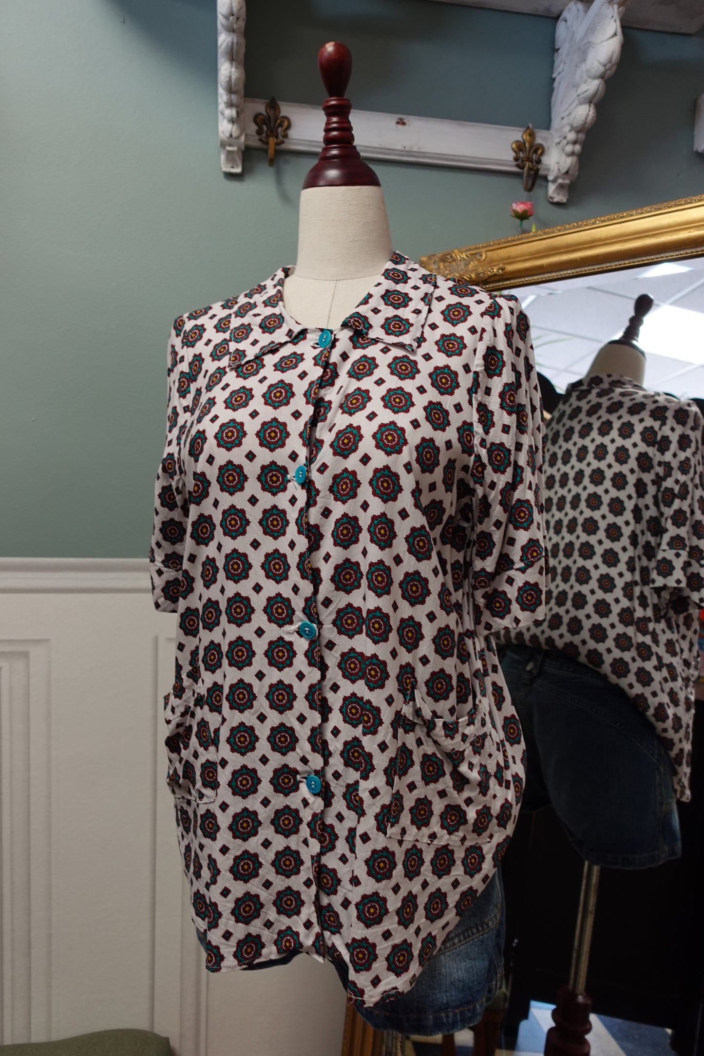 Veste-Chemise Légère Vintage Fait Main – Motifs Géométriques & Boutons Turquoise