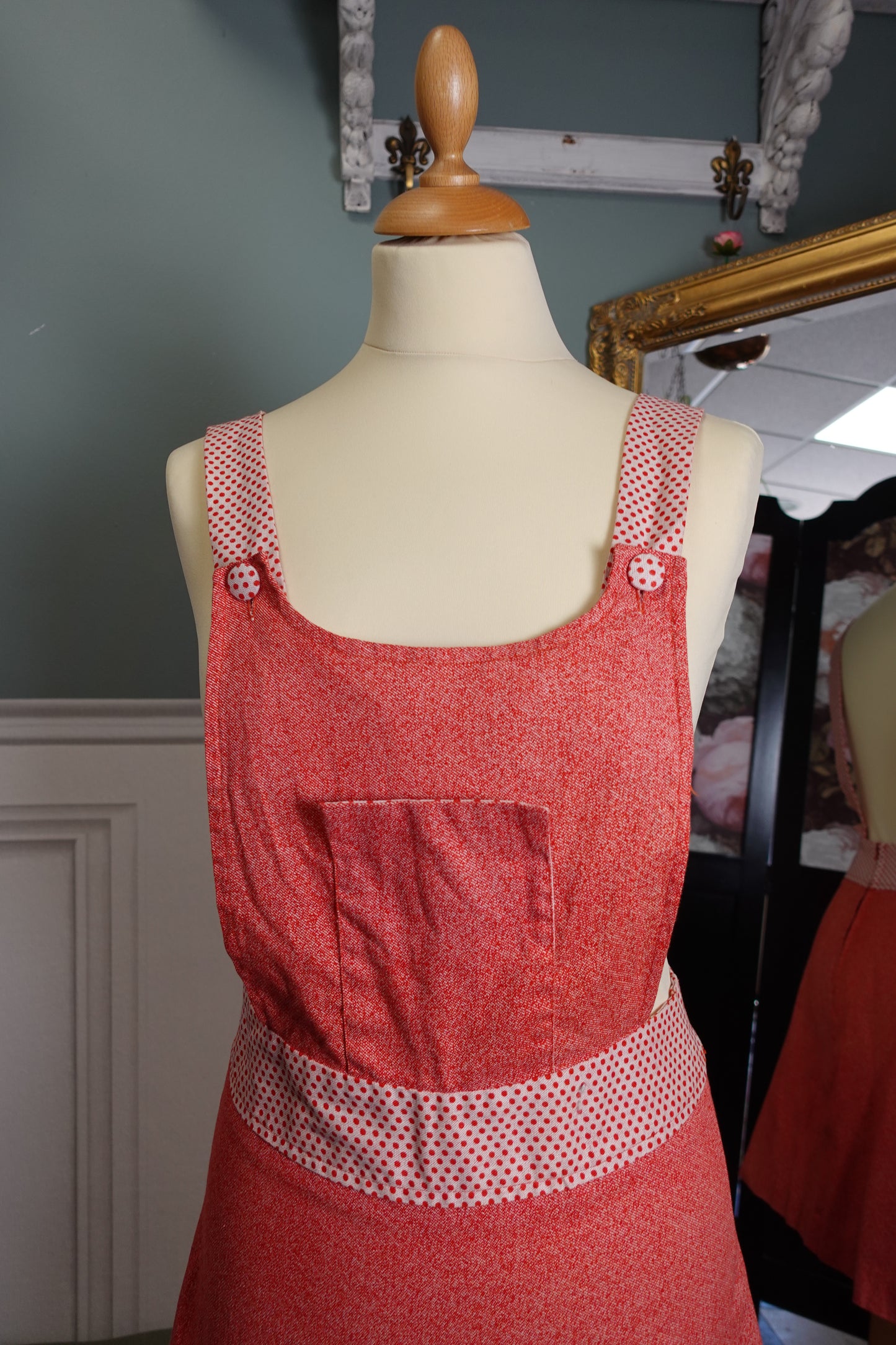 Robe salopette vintage rouge à pois – Taille S