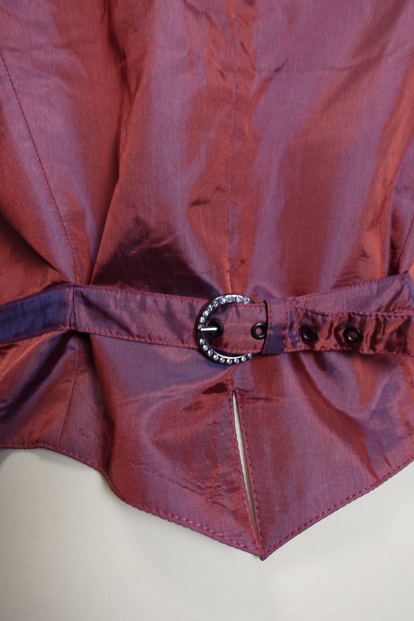 Gilet de costume vintage noir brodé à fines rayures
