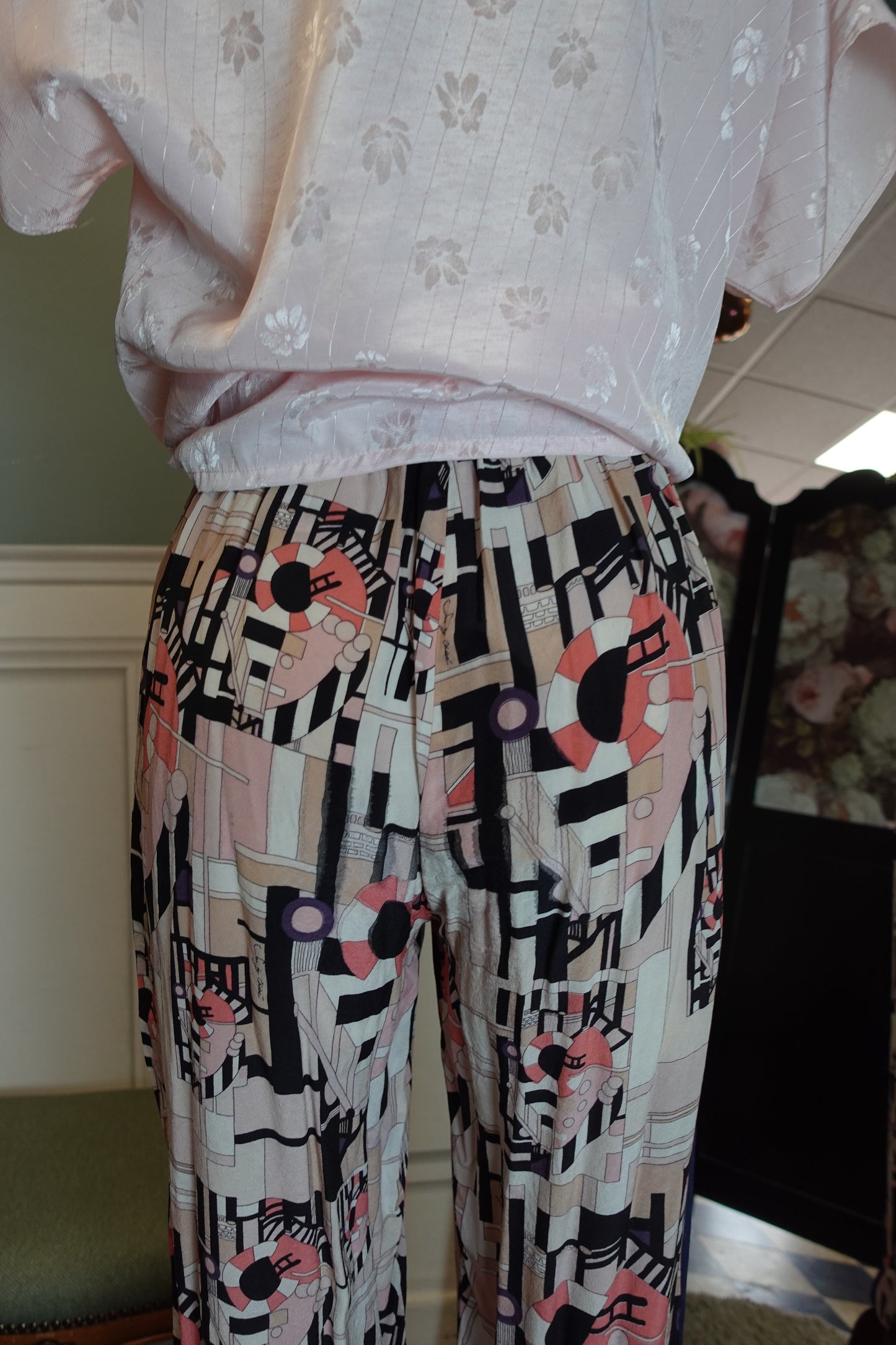 Pantalon vintage See by Chloé en soie à motifs graphiques