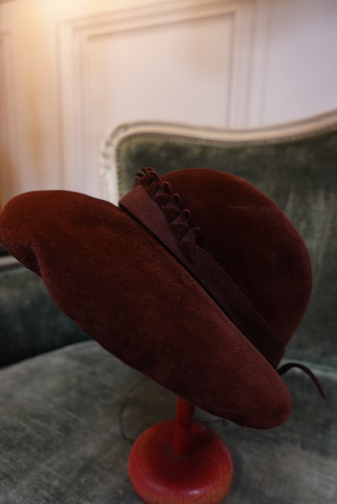 Chapeau Vintage en Feutre Velours Marron - Style "Toque" à Poser (Petit Tour / Bibi)